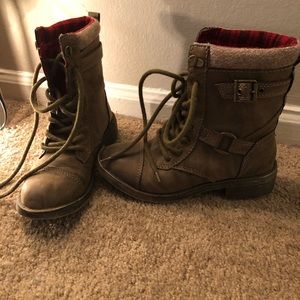Lace up combat boots